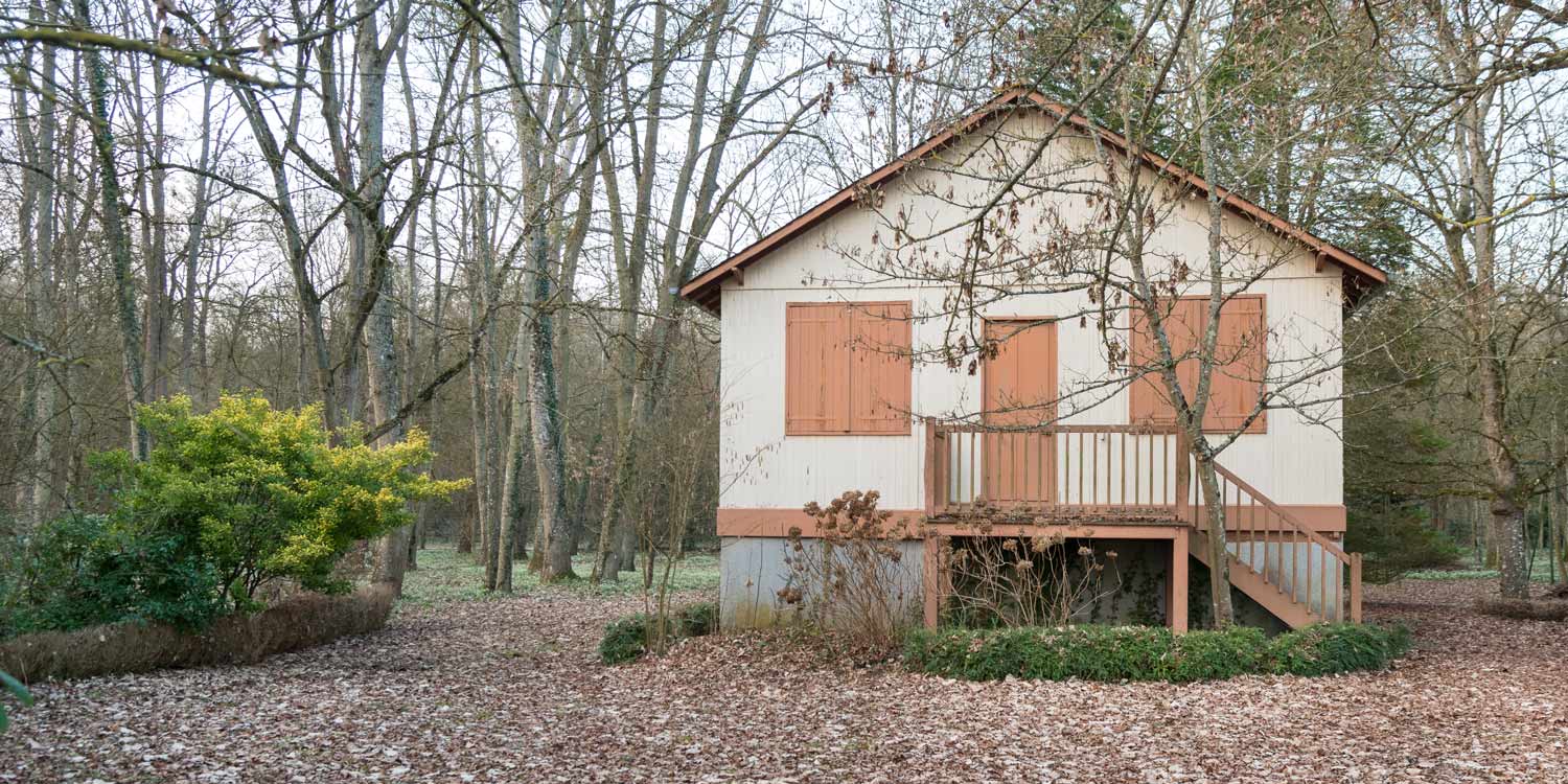 House on the banks of the Loire towpath