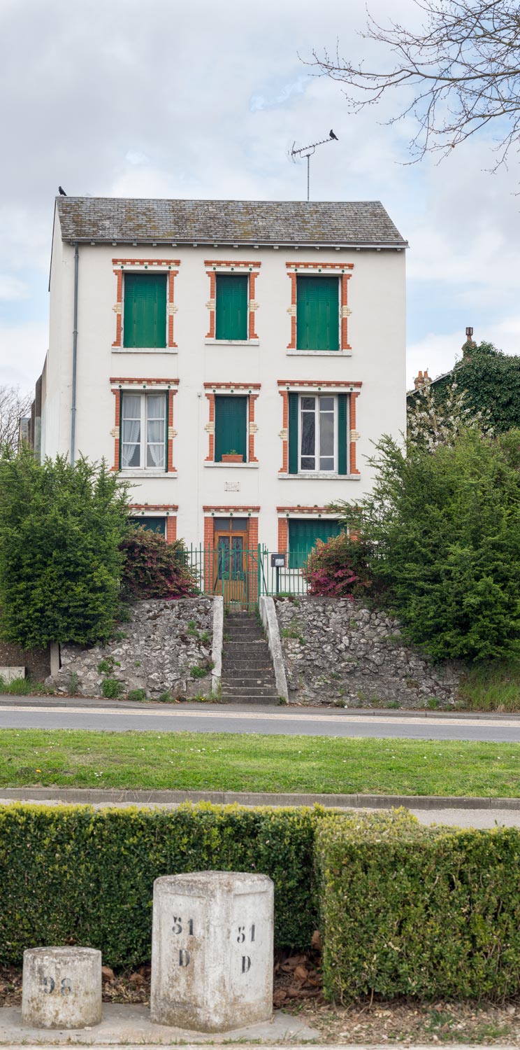 House on the banks of the Loire