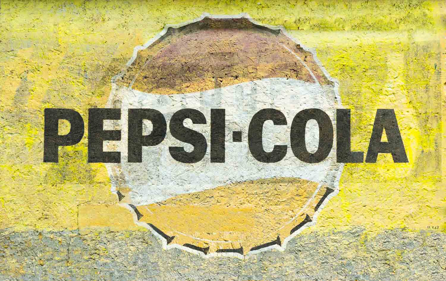 Old Pepsi-COLA Wall Advertisement